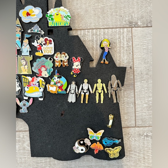 54 Disney Pins & Disney Castle Pin Board Collectors Collectable Trading - Picture 6 of 11
